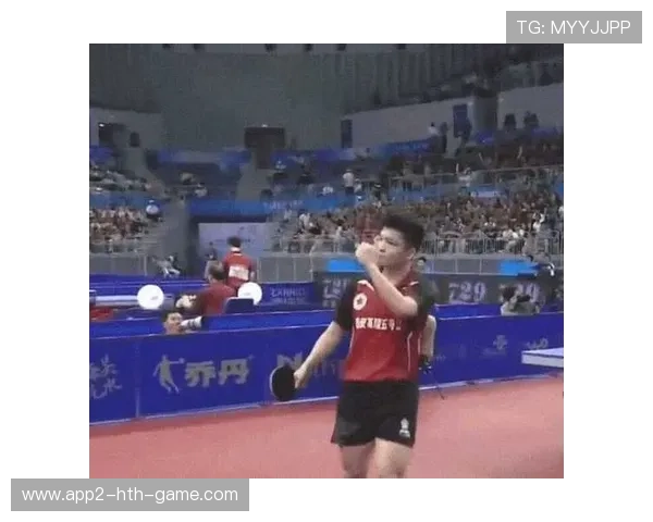 羽毛球场地太滑，选手滑跪十米：场地安全新风尚引发的深思